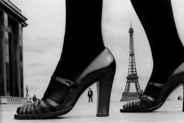 For "STERN", shoes and Eiffel Tower (Photo: Frank Horvat)