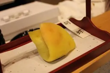 Kochou. Butterfly shaped sweet stuffed with red bean paste. (Photo: Mitsui Fudosan Staff)
