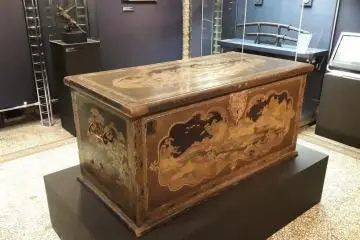 Gallery image