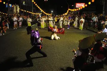 A unique dance portraying a fishing scene (Photo: lucio maurizi)