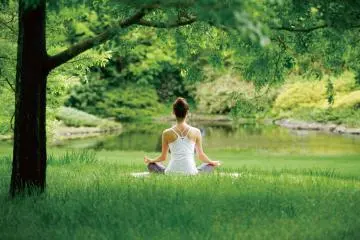 Yoga in the garden (Photo: Sendai Royal Park Hotel)