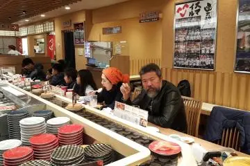 ทานซูชิเลิศรสที่ Kantaro Sushi