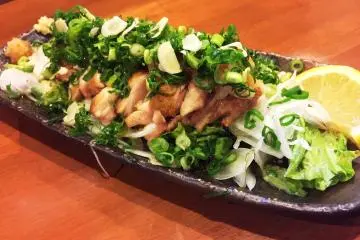 Tamba Jidori chicken leg (Photo: Naniwa Tomoare)