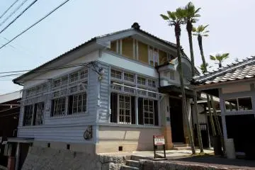 Gallery image