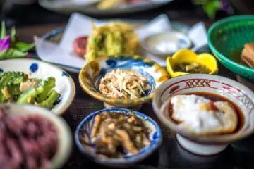 Food platters, a healthy spread in Okinawa (Photo: Kirkland)