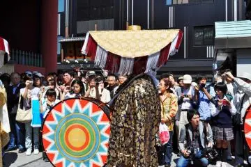 The costumes were my favourite part. Look at the detail of the fabric. (Photo: Michelle Madden)