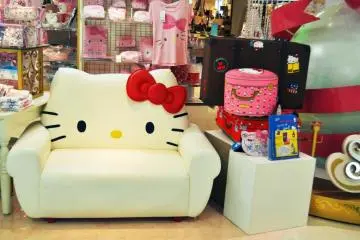 Hello Kitty couch (Photo: Michelle Madden)