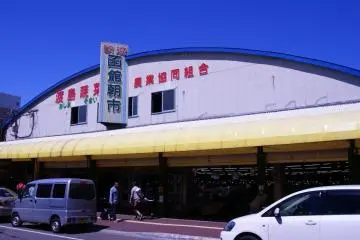 The entrance to main market area