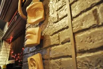 Some interesting sculpture on the walls. (Photo: Michelle Madden)
