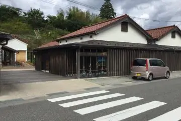 Gallery image