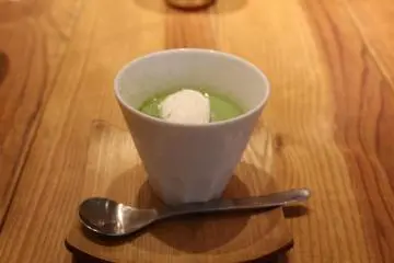 Green tea pudding (Photo: Erika Clark )