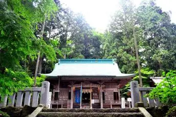 The main building of Kumano Shrine. (Photo: Mifthanzi Ariana Sarashanti)