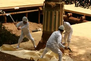 Misomahajime, the felling of a tree for the Ise Grand Shrine