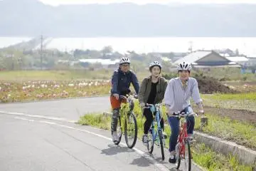 Meet the Locals on the Volcanic Daikonjima