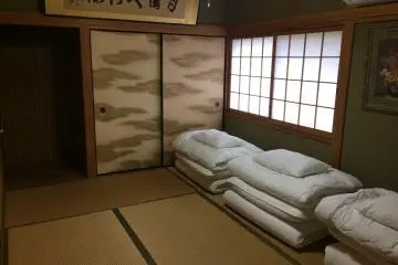 Guesthouse & Cafe Anzu Japanese-style tatami room
