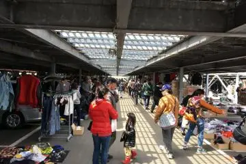 Photo: Oi Keibajo Flea Market