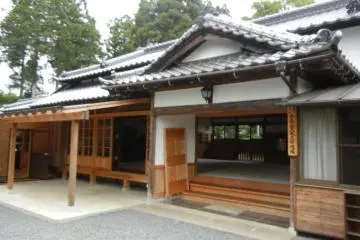 The renovated Aiki dojo, on the spot of the original (Photo: Michael Kobow)