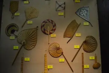 Similar yet&nbsp;different; various kinds of traditional fans from many parts of Asia. (Photo: Mifthanzi Ariana Sarashanti)