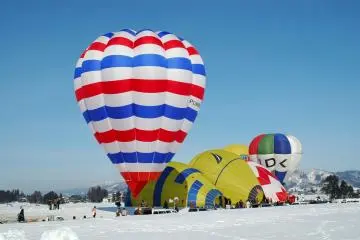 Just part of what you can see  (Photo: <a href="https://upload.wikimedia.org/wikipedia/commons/7/71/2006_Ojiya_balloon_festival_001.jpg" target="_blank" rel="noreferrer noopener nofollow">Wikimedia Commons</a> / <a href="https://creativecommons.org/licenses/by/2.1/jp/" target="_blank" rel="noreferrer noopener nofollow">CC BY 2.1 JP</a>)