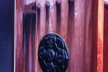 A door on Ko-onji's little Oku-no-in. You can collect a stamp here as well, since it's an auxillary/associated temple of the Shikoku 88 temples. (Photo: Bret de Colebi)