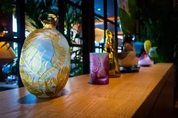 Some of the art work in the lounge was beautifully designed glass pieces by Tomoka Ohnishi.