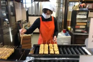 Baking the buns fresh to order