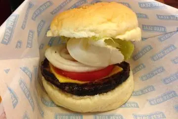 Big Dip's burgers are likely to be the most American style burger you can find on Okinawa. (Photo: Kathryn Spoor )