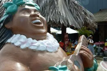 Hawaiian food and drinks at the J-Cafe (Photo: <a href="http://www.gethiroshima.com" target="_blank" rel="noreferrer noopener nofollow">GetHiroshima.com</a>)