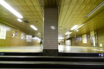 Changing lines at Kayabacho