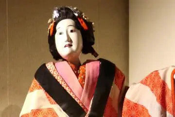 Female bunraku puppet (Photo: <a href="https://commons.wikimedia.org/wiki/File:Female_Bunraku_puppet_Japan,_early_20th_century.JPG" target="_blank" rel="noreferrer noopener nofollow">Hiart / CC0 1.0</a>)