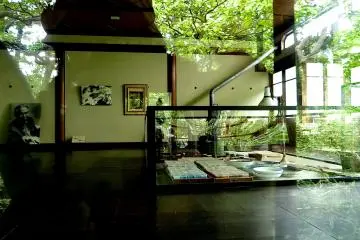 Gallery image