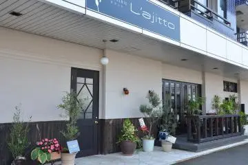 Gallery image