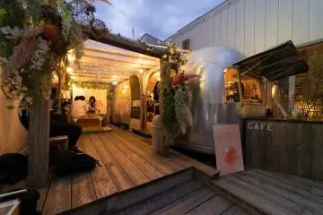 Footbath in the evening  (Photo: the AIRSTREAM GARDEN)