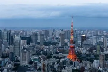 Tokyo Tower (Photo: <a href="https://unsplash.com/photos/6hLxUdfmaKs" target="_blank" rel="noreferrer noopener nofollow">Riccardo Chiarini</a> / Unsplash)