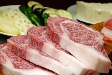 The event showcases a range of meat dishes from around the world (Photo: <a href="https://pixabay.com/photos/meat-beef-kobe-beef-raw-vegetables-361270/" target="_blank" rel="noreferrer noopener nofollow">Cegoh / Pixabay.com</a>)