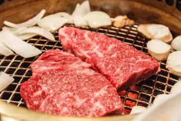 Both Japanese and international tastes will be available to enjoy (Photo: <a href="https://pixabay.com/photos/kobe-meat-food-beef-grill-3136608/" target="_blank" rel="noreferrer noopener nofollow">Creative Commons</a>)
