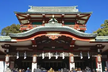 Tomioka Hachimangu Shrine (Photo: <a href="https://www.flickr.com/photos/suzumenonamida/16611325307" target="_blank" rel="noreferrer noopener nofollow">Manish Prabhune</a> / <a href="https://creativecommons.org/licenses/by/2.0/" target="_blank" rel="noreferrer noopener nofollow">CC BY 2.0</a>)