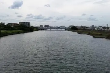 Shinnaka River (Photo: <a href="https://en.wikipedia.org/wiki/File%3AShin-Nakagawa_20170911_155854.jpg" target="_blank" rel="noreferrer noopener nofollow">LERK / CC BY-SA 4.0</a>)