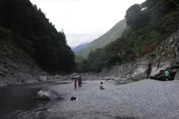 The river bed (Photo: Naomi Savarese)