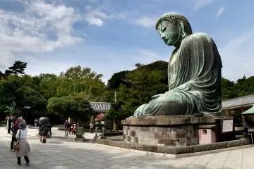The Daibutsu of Kamakura, Kanagawa (Photo: <a href="https://commons.wikimedia.org/wiki/File:Kamakura_-_Grand_Bouddha.jpg" target="_blank" rel="noreferrer noopener nofollow">Gilles Desjardins</a> / <a href="https://creativecommons.org/licenses/by-sa/4.0/deed.en" target="_blank" rel="noreferrer noopener nofollow">CC BY-SA 4.0</a>)