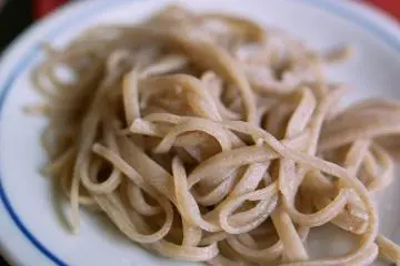 Shinshu soba (Photo: <a href="https://www.flickr.com/photos/puffjet/3603576141" target="_blank" rel="noreferrer noopener nofollow">puffyjet</a> / <a href="https://creativecommons.org/licenses/by/2.0/" target="_blank" rel="noreferrer noopener nofollow">CC BY 2.0</a>)