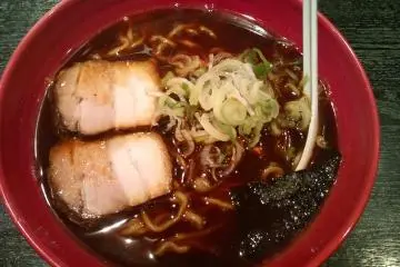 Black ramen (Photo: <a href="https://www.flickr.com/photos/rhosoi/4007052597" target="_blank" rel="noreferrer noopener nofollow">Ryosuke Hosoi</a> / <a href="https://creativecommons.org/licenses/by/2.0/" target="_blank" rel="noreferrer noopener nofollow">CC BY 2.0</a>)