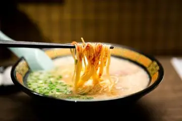 Hakata ramen, Kyushu (Photo: <a href="https://www.flickr.com/photos/cityfoodsters/19324730465/" target="_blank" rel="noreferrer noopener nofollow">City Foodsters</a> / <a href="https://creativecommons.org/licenses/by/2.0/" target="_blank" rel="noreferrer noopener nofollow">CC BY 2.0</a>)