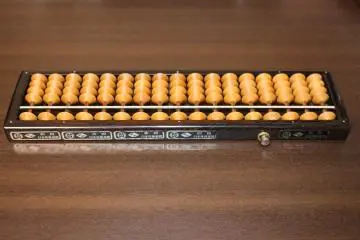 Unshu soroban, Shimane (Photo: <a href="https://pachipachi-soroban.com/my-abacus/" target="_blank" rel="noreferrer noopener nofollow">Image by abacus-man</a>)