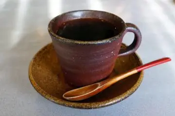 Bizen ware, Okayama (Photo: <a href="https://commons.wikimedia.org/wiki/File:Bizen-yaki_Traditional_Pottery_Center_Bizen_Okayama_pref_Japan06s5.jpg" target="_blank" rel="noreferrer noopener nofollow">663highland / CC BY-SA 3.0</a>)