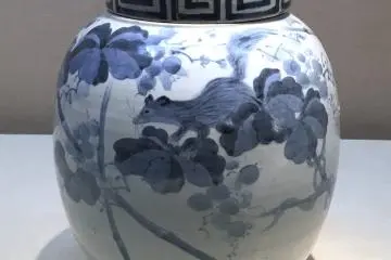 Tobe pottery, Ehime prefecture (Photo: <a href="https://commons.wikimedia.org/wiki/File:Aichi_Prefectural_Ceramic_Museum_(56).jpg" target="_blank" rel="noreferrer noopener nofollow">Gryffindor / CC0 1.0</a>)