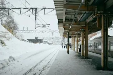 Minami-Otaru Station (Photo: Yeoul Shin / Unsplash)