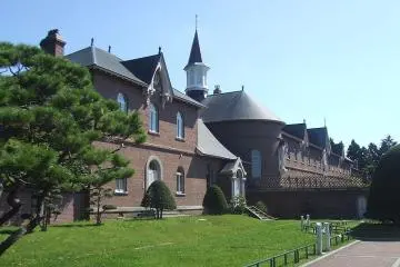 Trappistine Monastery (Photo: <a href="https://commons.wikimedia.org/wiki/File:TrappistineConvent1.JPG" target="_blank" rel="noreferrer noopener nofollow">Ippukucho</a> / <a href="https://creativecommons.org/licenses/by/3.0/" target="_blank" rel="noreferrer noopener nofollow">CC BY 3.0</a>)