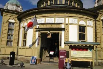 Gallery image
