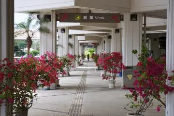 Photo: <a href="https://commons.wikimedia.org/wiki/File:Miyako_Airport_Okinawa_Japan24s3s4592.jpg" target="_blank" rel="noreferrer noopener nofollow">663highland/CC By SA 3.0</a>
